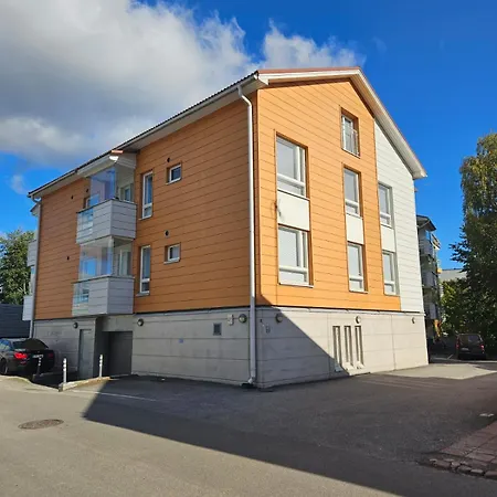 Cozy With Sauna Near Center *