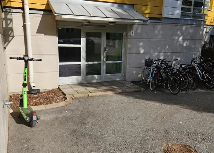 Cozy With Sauna Near Center Διαμέρισμα *