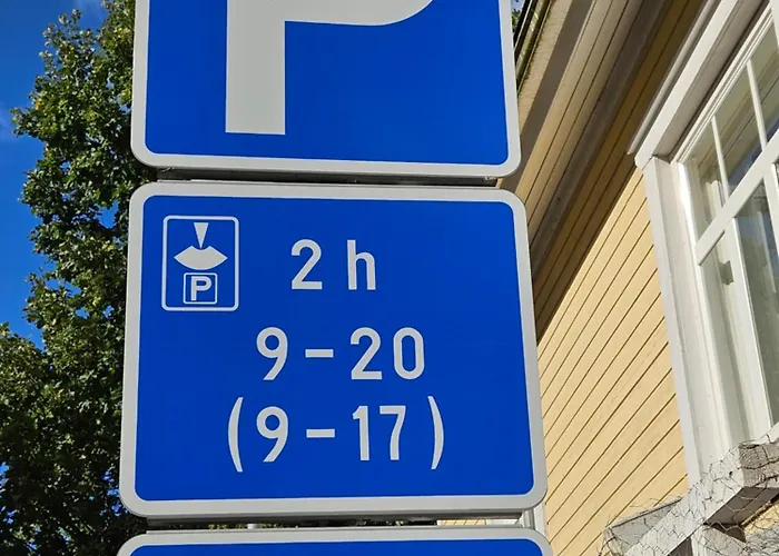 Cozy With Sauna Near Center Διαμέρισμα *